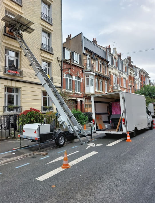 Monte-meubles et manutention